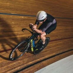 Zone3 Men's Aeroforce X Short Sleeve Trisuit -Zone3 Shop 35.1.4