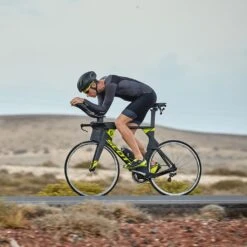 Zone3 Men's Aquaflo Plus Arm Sleeves | Black/Neon Green -Zone3 Shop 59.1.3