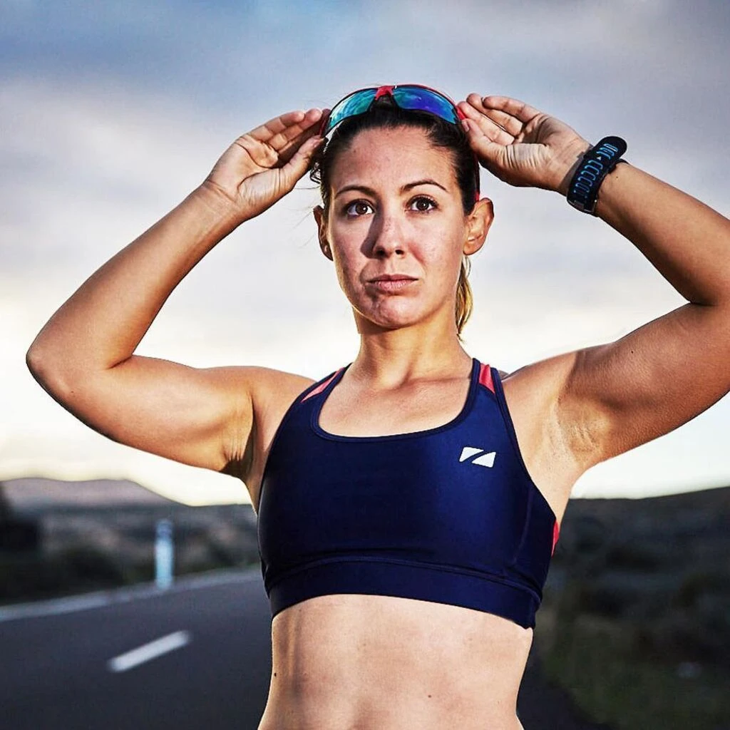 Zone3 Women's Aquaflo Plus Bra Crop Tri Top | Navy/Coral 6 Zone3 Women's Aquaflo Plus Bra Crop Tri Top | Navy/Coral - Image 4