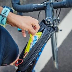 Zone3 Aero Top Tube Cycling / Triathlon 'Bento Box' Bag -Zone3 Shop Bento Box e5883c1e 83c7 47f3 b795 21dd535aeee5