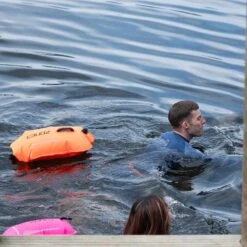 Zone3 Recycled Safety Buoy/Dry Bag 28L 15 Zone3 Recycled Safety Buoy/Dry Bag 28L -Zone3 Shop Recycled Swim Safety Buoy Dry Bag 28L Lifestyle 3