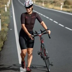 Zone3 Aeroforce-X II Womens Short Sleeve Trisuit - Black -Zone3 Shop lifestyle 2 af1b4564 988d 47f8 9fad 75f62c0673b7 1000x