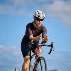 Zone3 Aeroforce-X II Womens Short Sleeve Trisuit - Black -Zone3 Shop lifestyle 5 0b4c26f5 8e4e 4b93 9b39 d672ece6230c 1000x