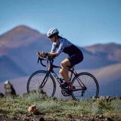 Zone3 Lava Short Sleeve Trisuit -Zone3 Shop womens 1 d54db327 d250 410b 9e7f f5964d409aba